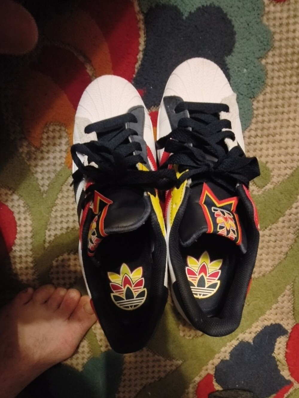 Adidas Superstar "Legend Ink Red" - Picture 7 of 7